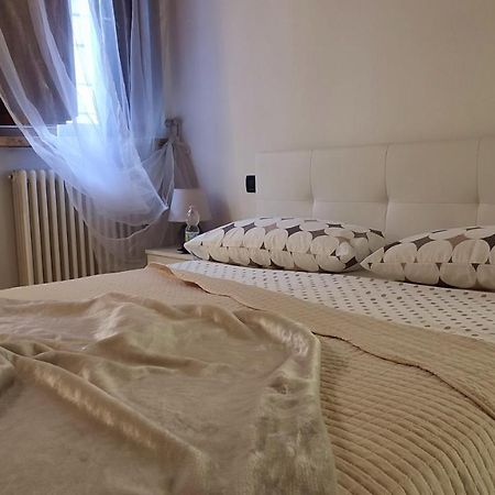 Ca' Degli Sposi Apartment Mantova Exterior foto