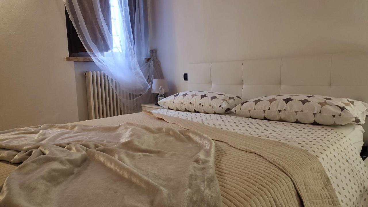 Ca' Degli Sposi Apartment Mantova Exterior foto